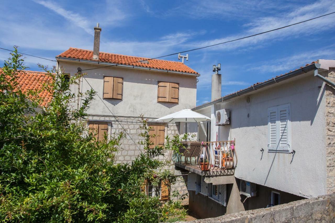 Apartamento Delmar Komiža Exterior foto